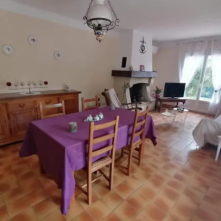 Vila Aux Portes De La Camargue *