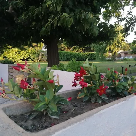 Vila Aux Portes De La Camargue *